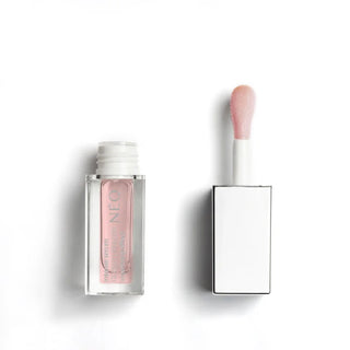 Lip Gloss: 02 BLUSH FLUSH